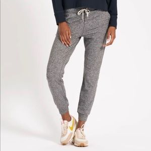 Vuori Performance Jogger Heather Grey L300